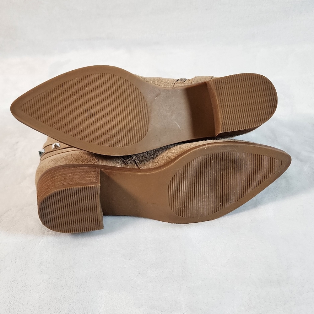 Steve Madden Taupe Besto Studded Suede Western Ankle Block Heel Booties Size 5.5 - Picture 8 of 11